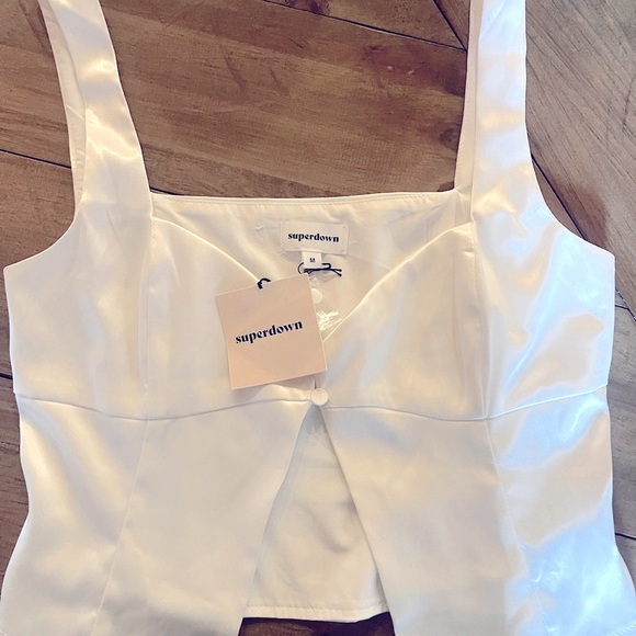 NEW WITH TAGS WHITE SUPERDOWN LARA TOP - Picture 3 of 4